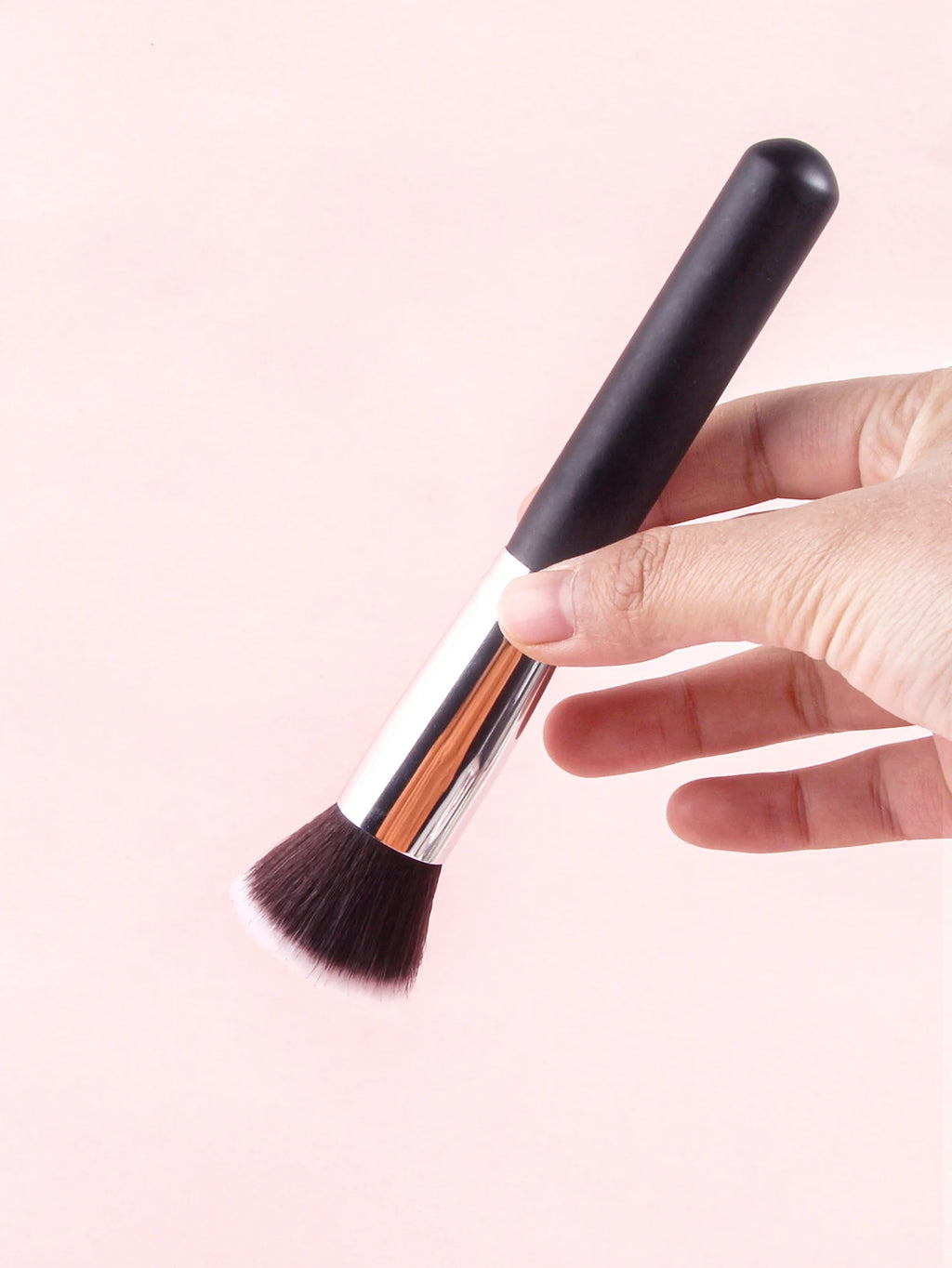 KOSSHOW Flat Top Makeup Brush – Blush, Contour & Foundation Makeup Brush QXL