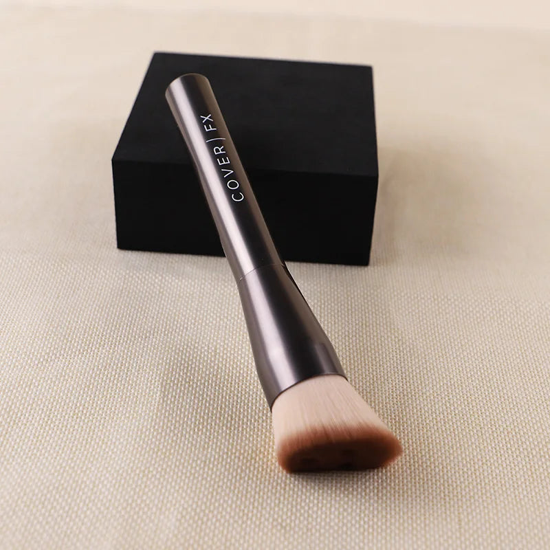 Cover FX Foundation Powder Brush | Soft Fiber Wooden Handle Foundation Makeup Brush QXL