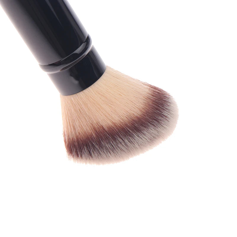 Retractable Kabuki Brush | Powder, Blush & Foundation Retractable Makeup Brush QXL