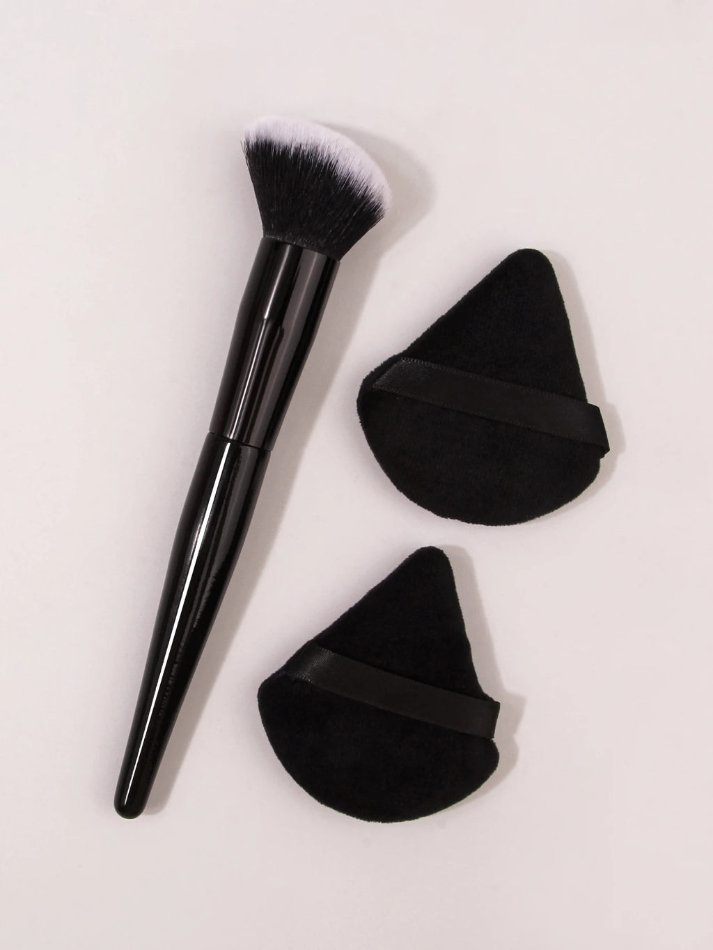 KOSSHOW Angled Blush Brush & Makeup Puff Set – 3 Piece Makeup Brush Set QXL