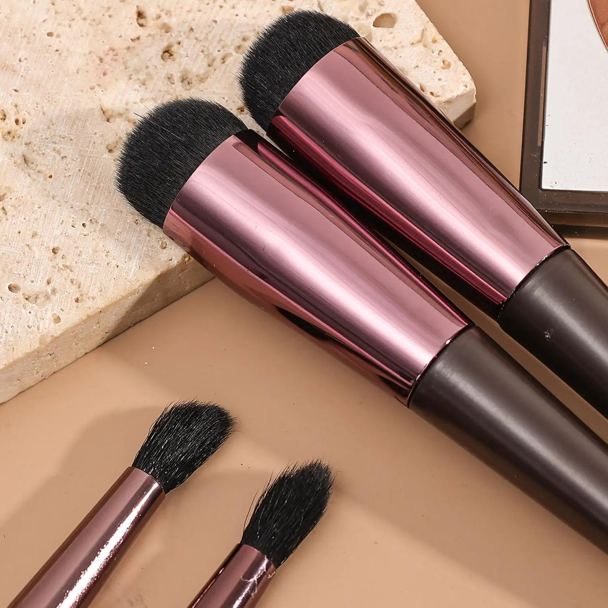 C-Shape Double-Ended Contour & Highlight Makeup Brush Contour Makeup Brush QXL