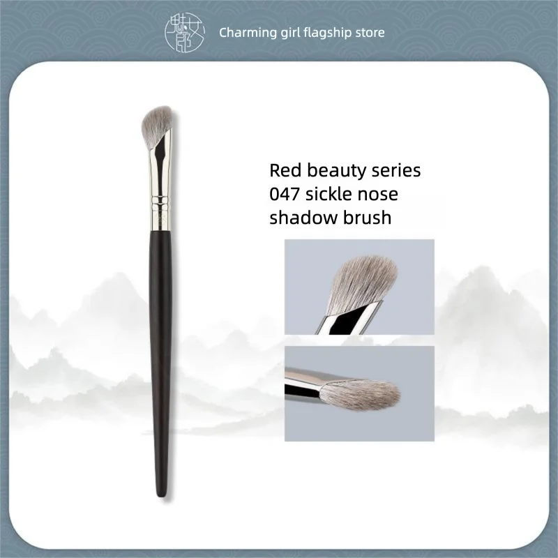 Angled Contour Brush | Snow Fox Hair Nose Sculpting Blender Contour Makeup Brush QXL
