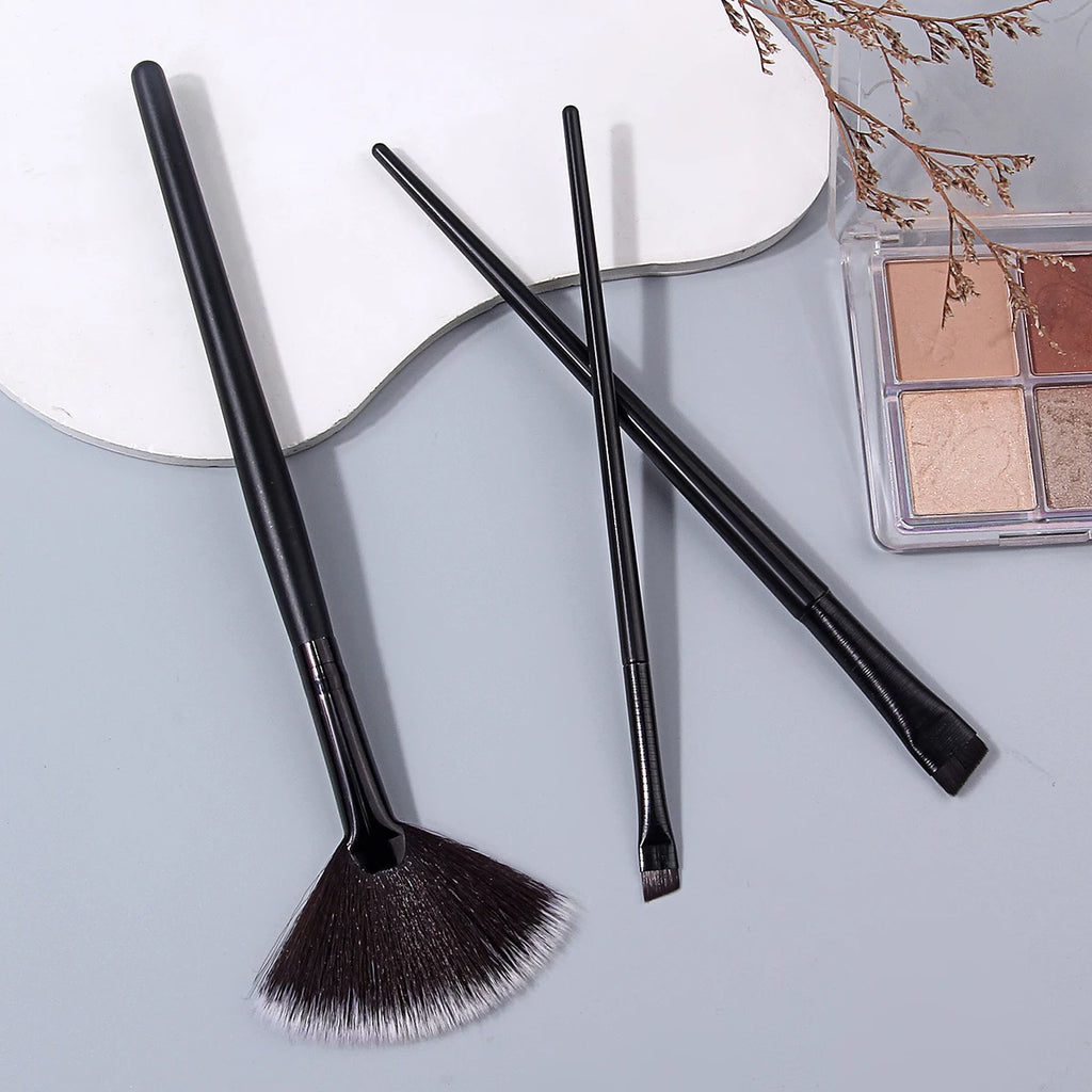 KOSSHOW 3-Pc Makeup Brush Set – Fan Highlighter, Liner & Brow Makeup Brush Set QXL