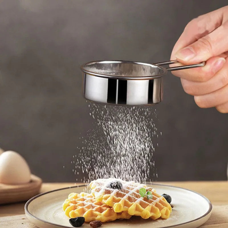Stainless Steel Handheld Shaker Sieve – Cocoa, Matcha & Flour Kitchen Sieve Sifter QXL