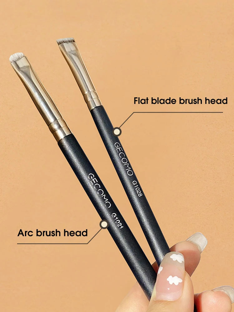 GECOMO Eyeliner & Eyebrow Brush – Flat Blade Arc Head Eye Makeup Brush QXL