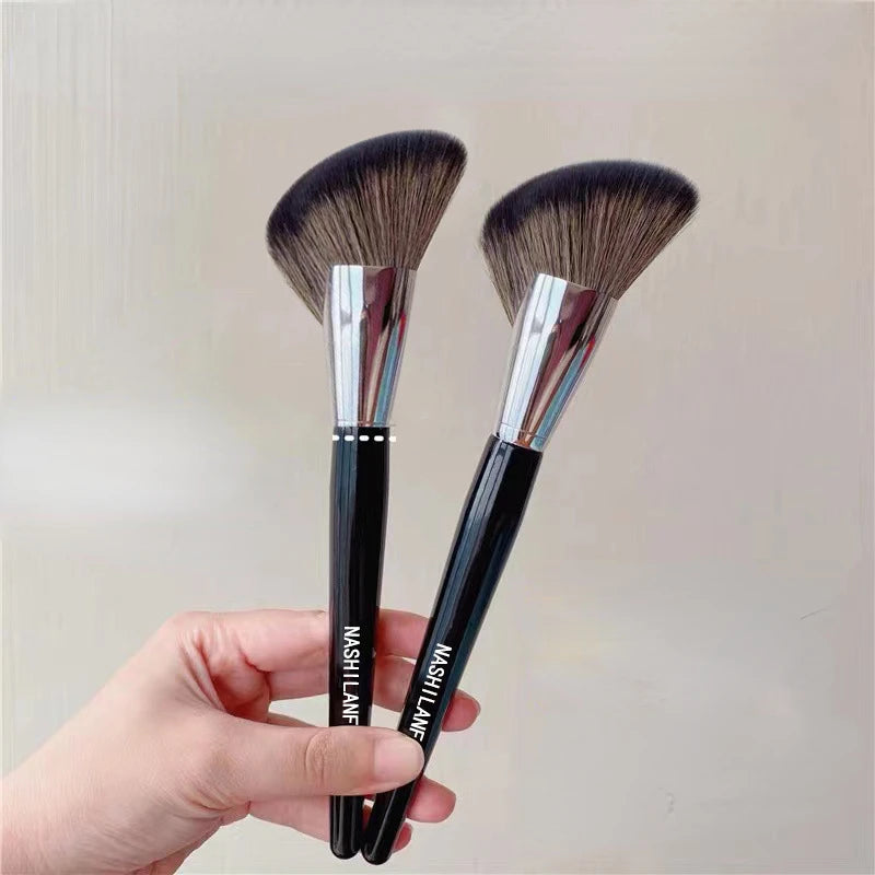 Black Sculpting Brush | Bronzer, Blush & Contour Makeup Brush Sculpting Makeup Brush QXL