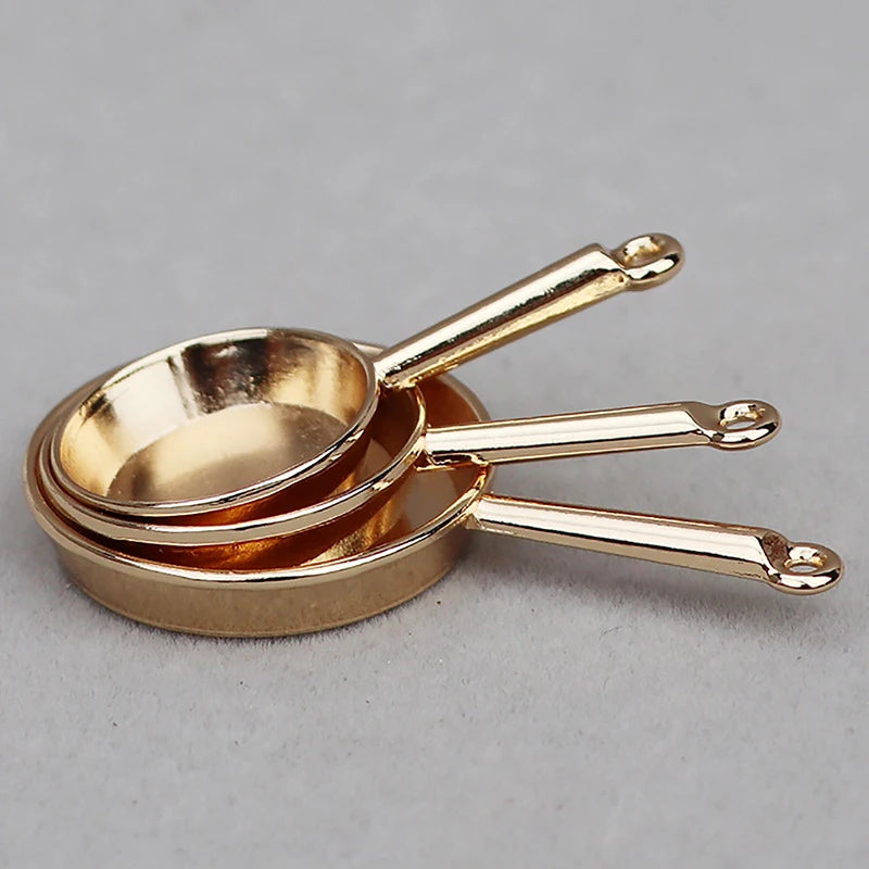 1:12 Dollhouse Miniature Cookware Set – Metal Frying Pan & Casserole Dollhouse Miniature Set QXL Gold