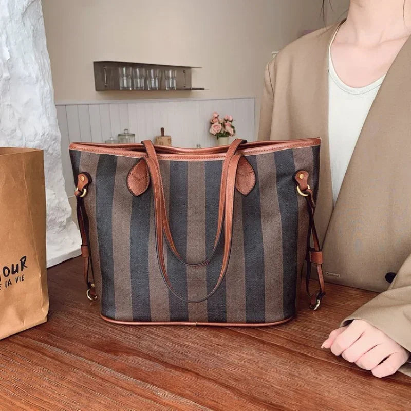 Minimalist Crossbody Handbag for Women | Vintage Letter Logo Crossbody Handbag QXL