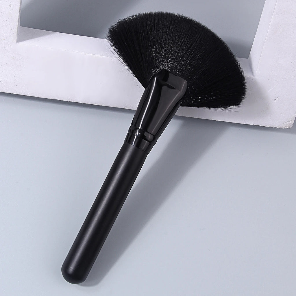 KOSSHOW Fan Highlighter Brush – Ultra-Soft Nylon, Wood Handle Fan Highlighter Brush QXL