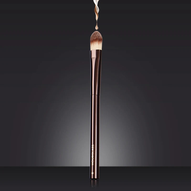 Hourglass No.8 Large Concealer Brush – Soft Wool Fiber Concealer Makeup Brush QXL