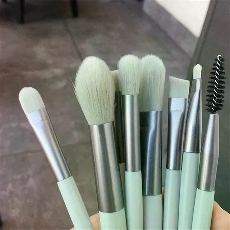 8-Piece Mini Makeup Brush Set | Soft Nylon Wood Handle Makeup Brush Set QXL
