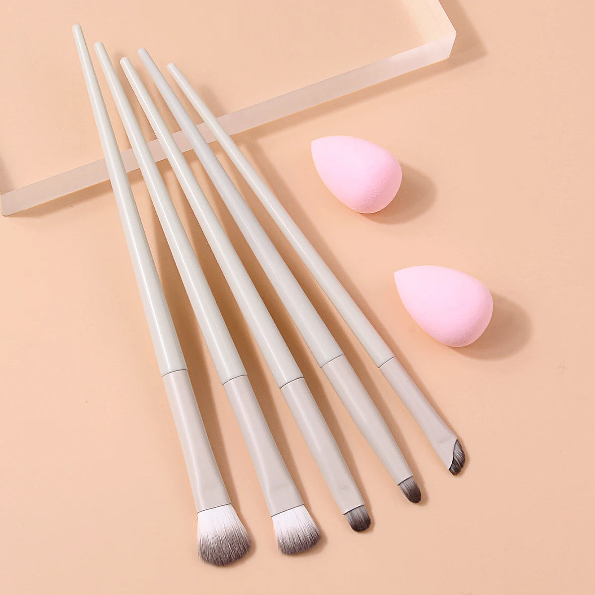 KOSSHOW 7-Pc Eye Makeup Brush Set with Sponges Eye Makeup Brush Set QXL