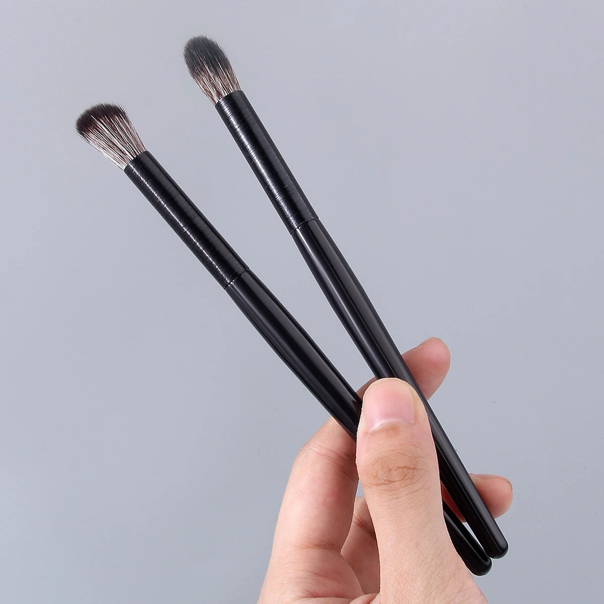 KOSSHOW 2-Piece Eyeshadow Brush Set | Soft Gradient Blending Eyeshadow Brush Set QXL