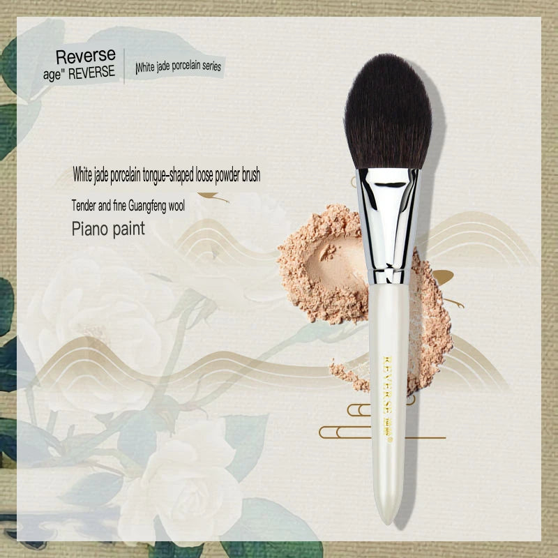 Goat Hair Tongue-Shape Blush & Powder Makeup Brush | Soft Powder Makeup Brush QXL