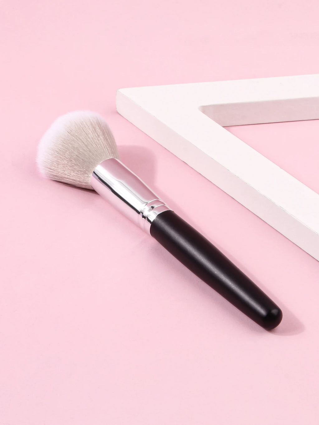 KOSSHOW Blush Brush – Powder & Contour | Wooden Handle Makeup Brush QXL