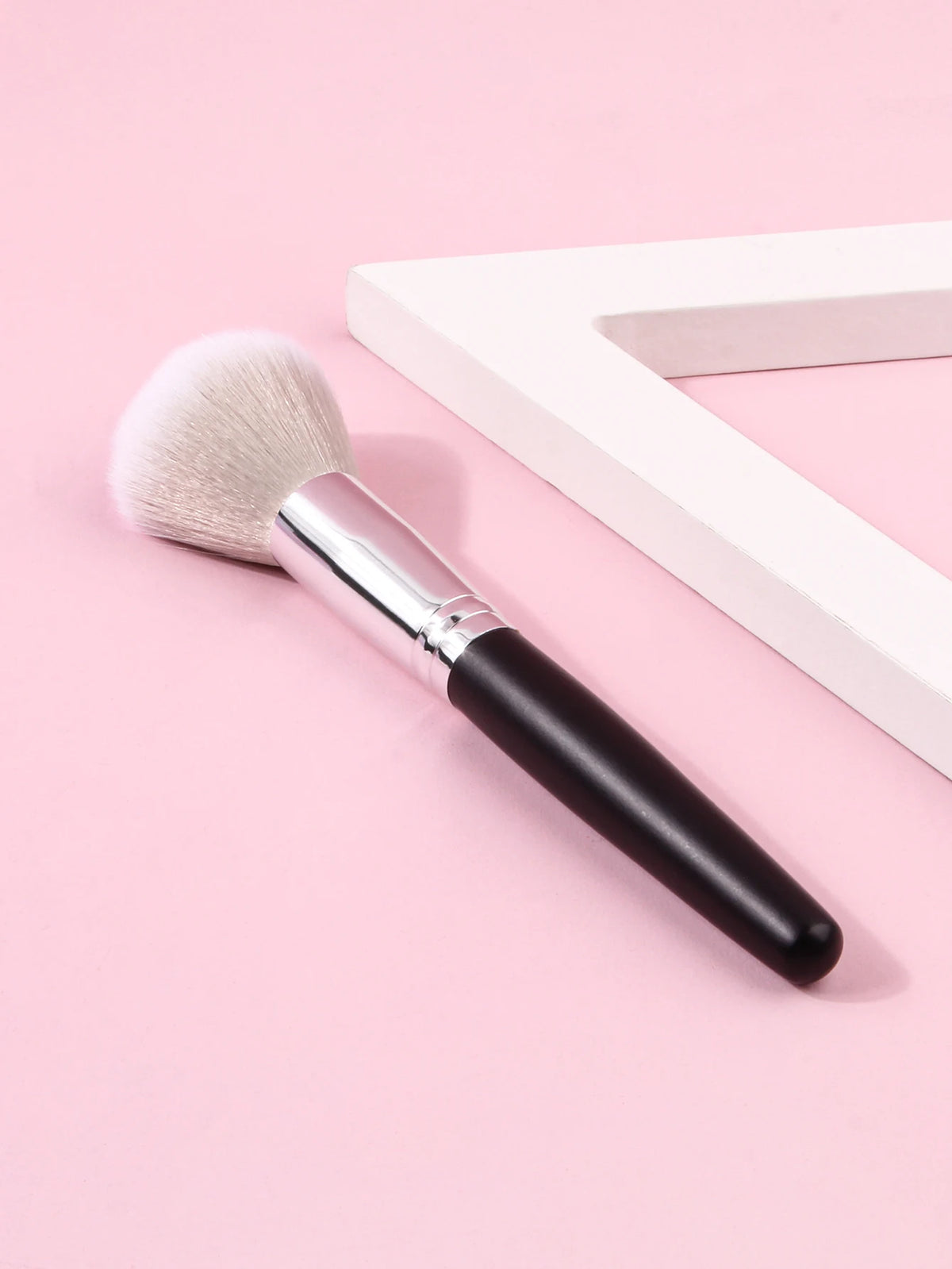 KOSSHOW Blush Brush – Powder & Contour | Wooden Handle Makeup Brush QXL