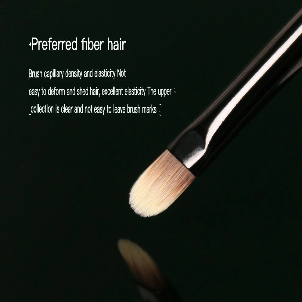 Precision Under-Eye Concealer Brush | Soft Wool Fiber Concealer Brush QXL