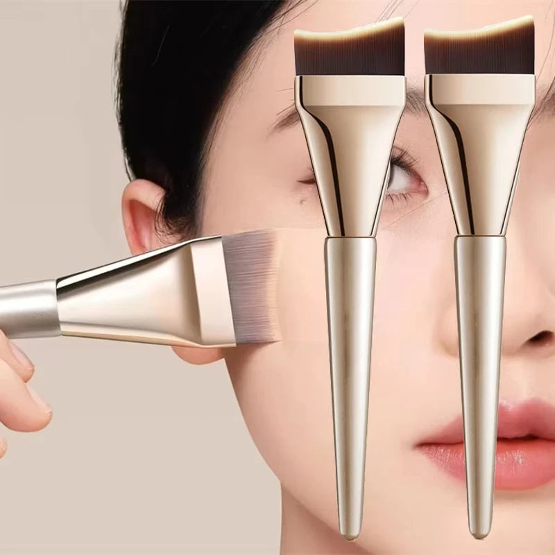 Curved Fishtail Foundation Brush | Angled Blending Tool Foundation Makeup Brush QXL