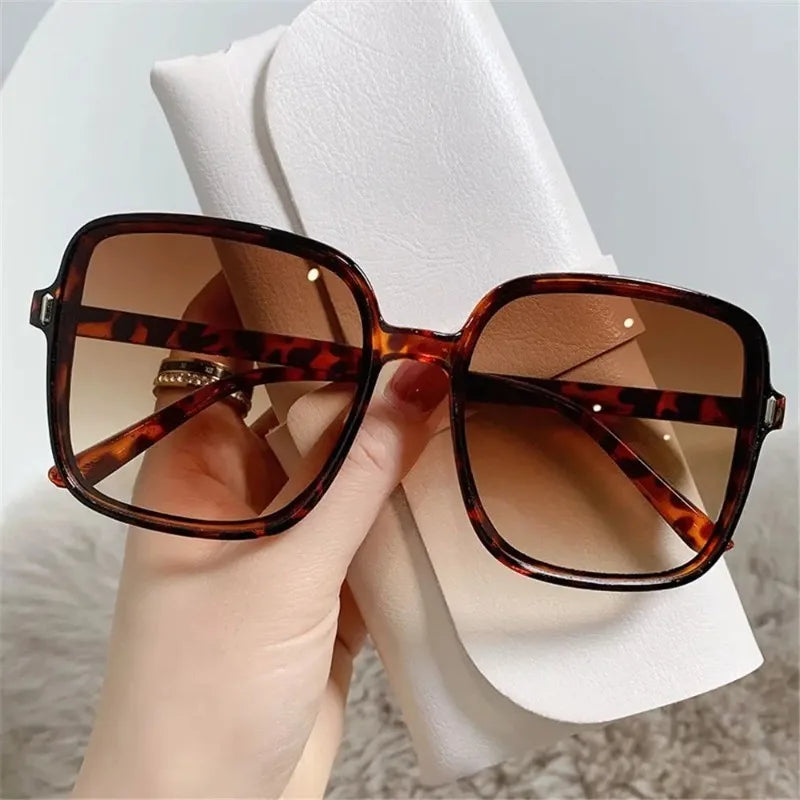 Women's Oversized Square Gradient Sunglasses – UV Protection Fashion Sunglasses QXL Brown