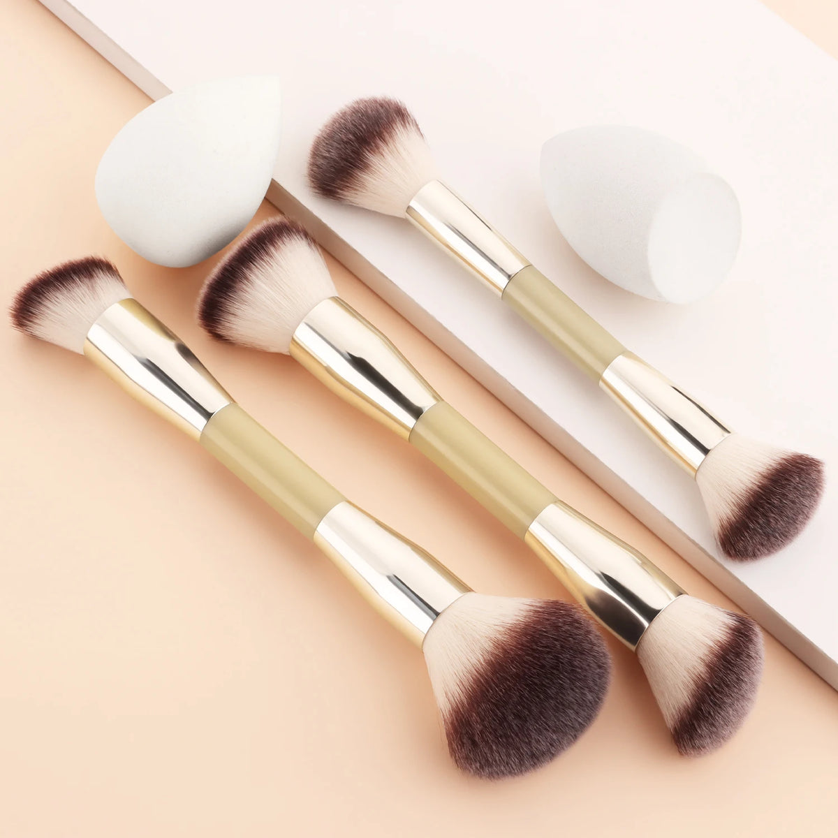5-Pc Makeup Brush & Sponge Set – Foundation, Blush & Contour Makeup Brush Set QXL