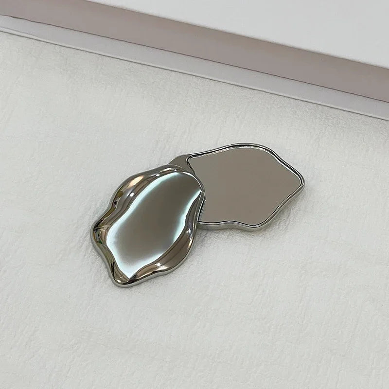 Heart-Shaped Double-Sided Folding Makeup Mirror | Mini Portable Compact Makeup Mirror QXL