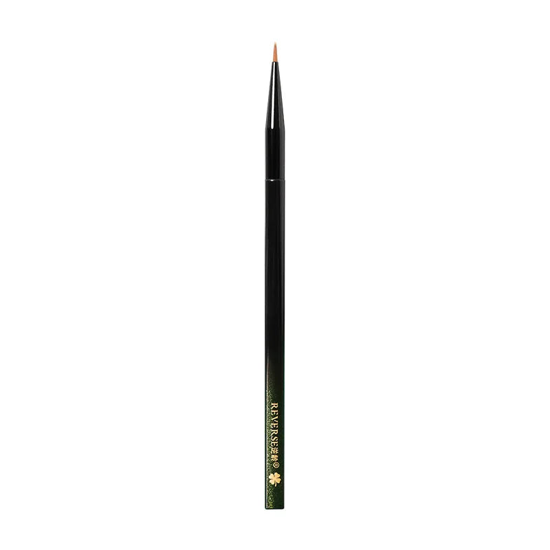 M85 Precision Concealer Brush | Fine Tip, Long Handle Concealer Brush QXL