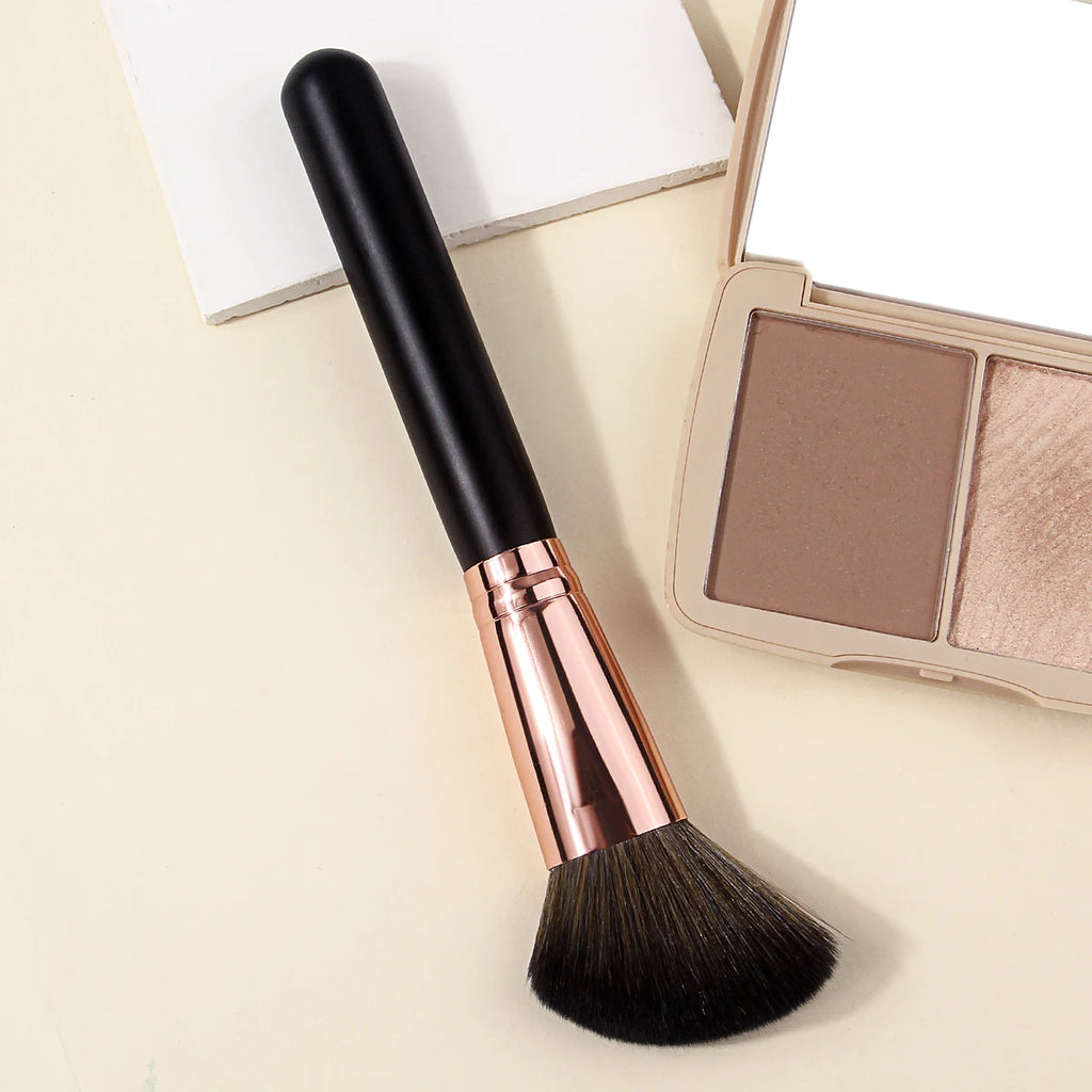 KOSSHOW Blush Brush | Soft Nylon & Wooden Handle Blush Makeup Brush QXL