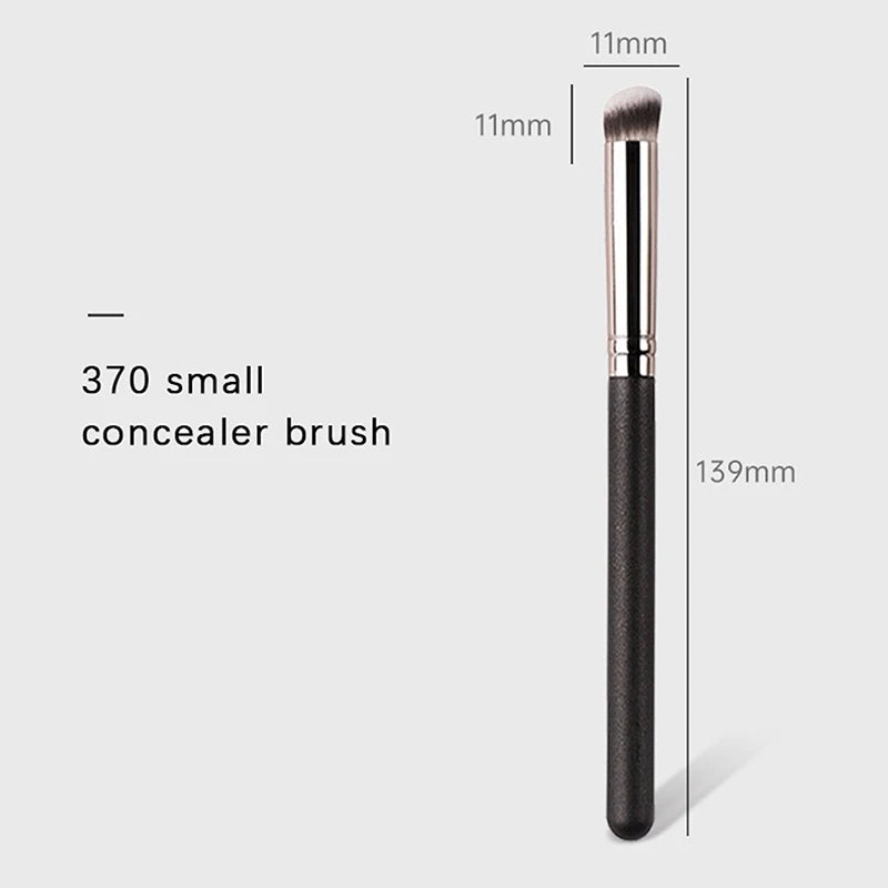 Angled Foundation & Concealer Brush – Synthetic Contour Tool Makeup Brush QXL