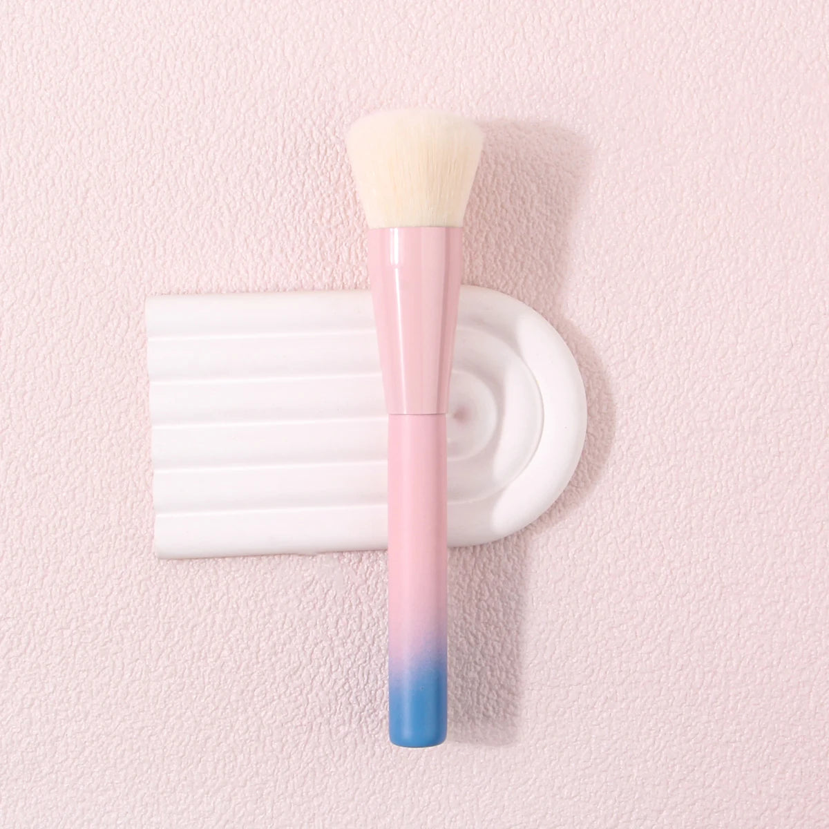 KOSSHOW Flat Contour Makeup Brush | Gradient Wood Handle Contour Makeup Brush QXL Pink blue gradient