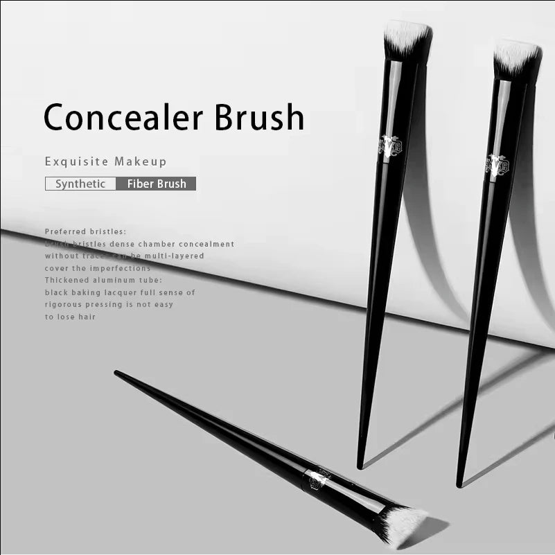 Double Slope Concealer Brush No.40 | Full Coverage Makeup Tool Concealer Brush QXL