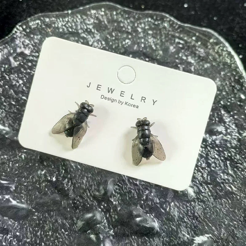 Realistic Fly Stud Earrings | Funny Insect Jewelry 2-Pack Novelty Stud Earrings QXL 1 Kit