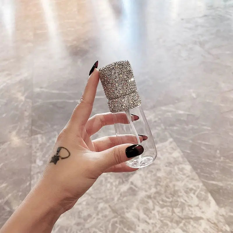 Diamond-Encrusted Ultra Fine Mist Refillable Spray Bottle Refillable Spray Bottle QXL