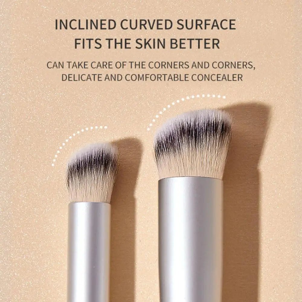 GECOMO Oblique Concealer Brush – Soft Synthetic Bristles Concealer Brush QXL