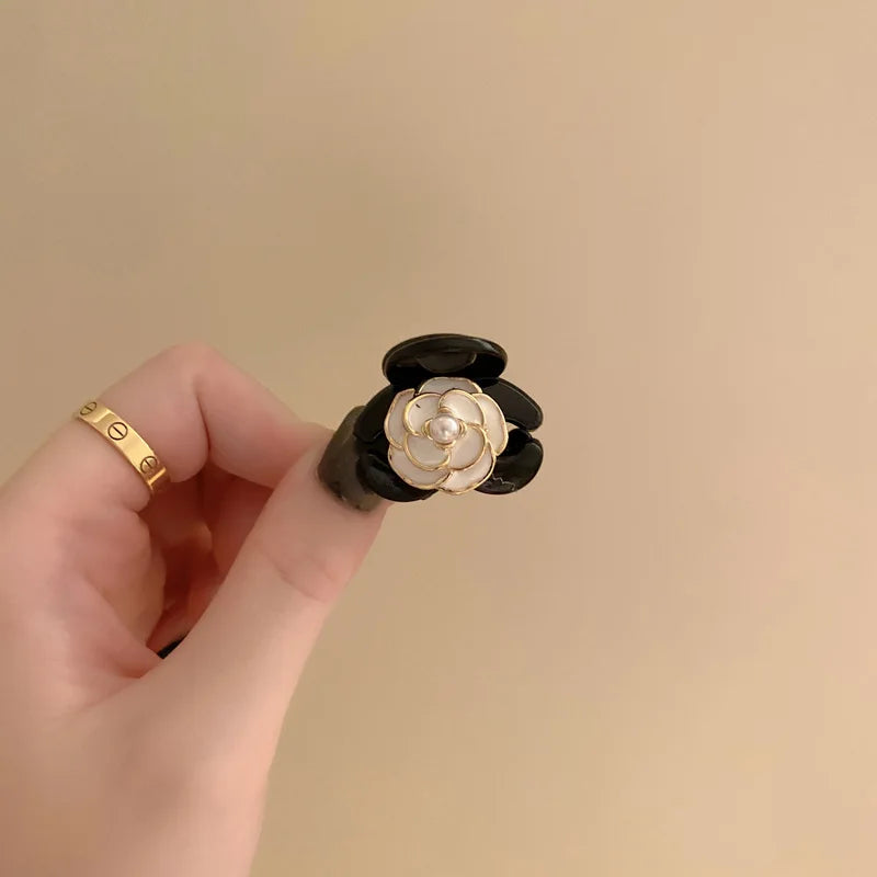 Black Camellia Mini Hair Claw Clips – Floral Hairpins for Women Hair Claw Clip QXL