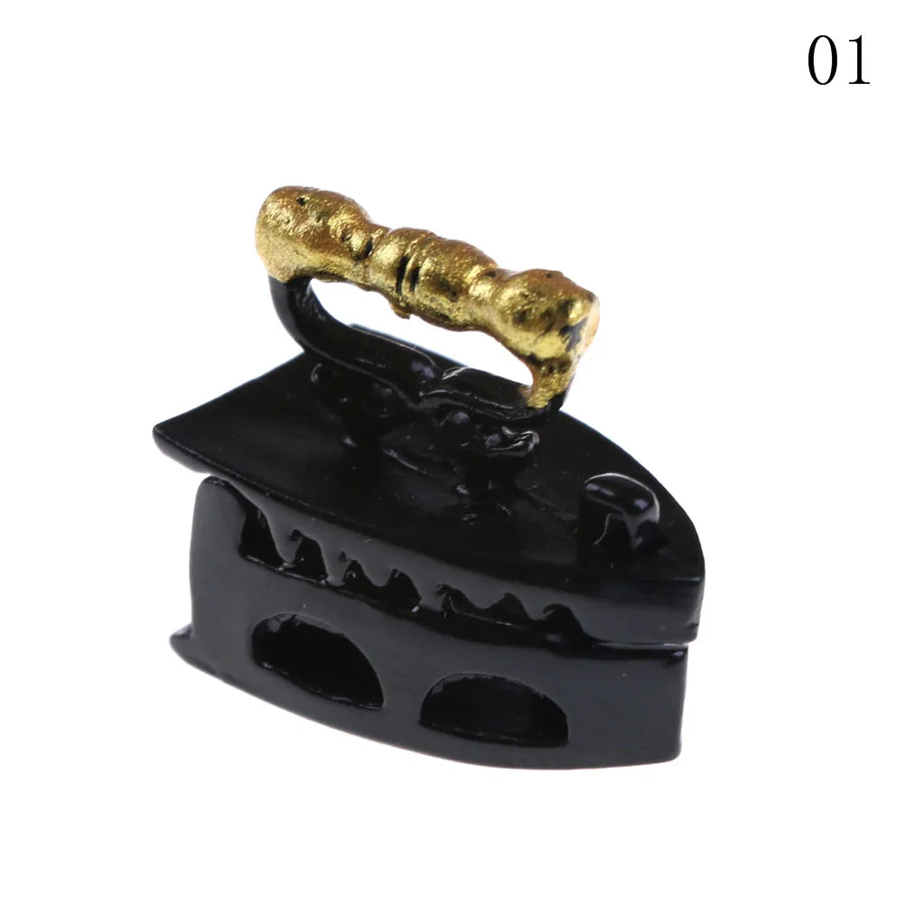 1:12 Dollhouse Miniature Metal Clothes Iron Accessory Dollhouse Miniature QXL 01