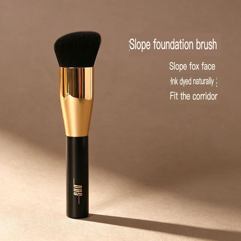 Angled Foundation Brush – Soft, Lightweight & Non-Absorbent Foundation Brush QXL