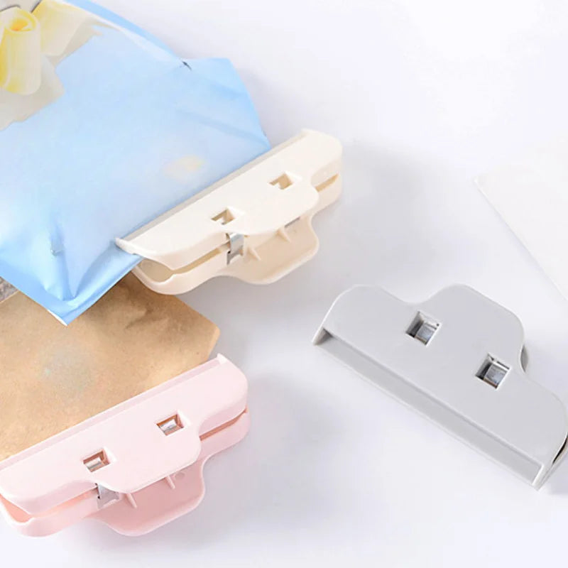 Moisture-Proof Food Bag Sealing Clip | Kitchen Snack Freshener Food Sealing Clip QXL