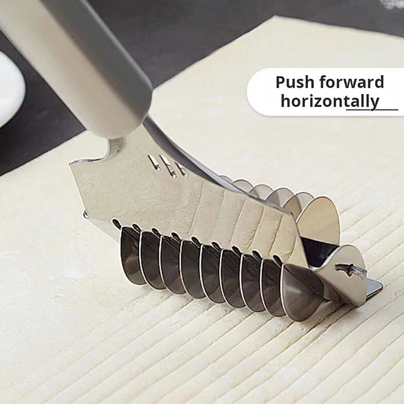 Stainless Steel Noodle Cutter | Pasta, Ginger & Garlic Slicer Noodle Cutter QXL