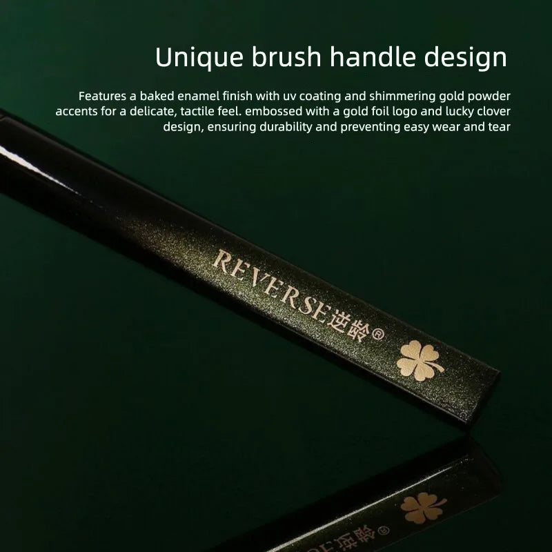 Ultra-Fine Angled Eyeliner & Eyebrow Brush | Portable M31 Angled Eyeliner Brush QXL