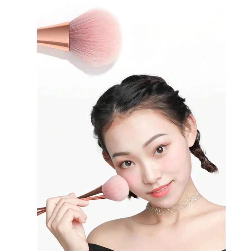 Rose Gold Fan Makeup Brush | Powder, Highlight & Blush Fan Makeup Brush QXL