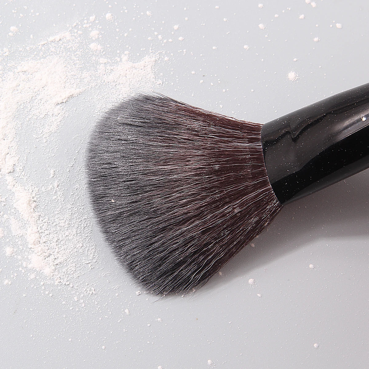 12-Piece Makeup Brush Set | Powder, Fan, Concealer & Eyeshadow Makeup Brush Set QXL