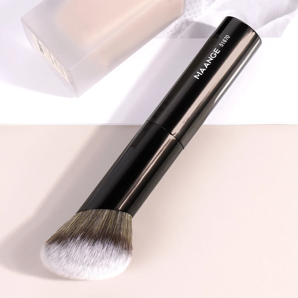 MAANGE Angled Foundation & Concealer Brush – Soft Synthetic Foundation Makeup Brush QXL