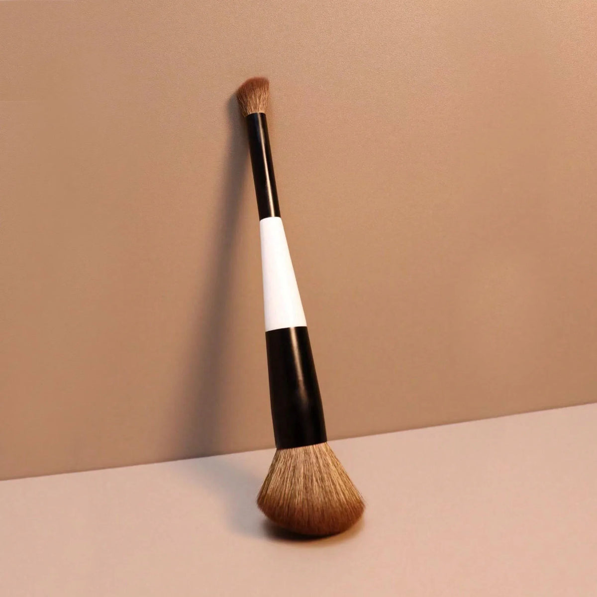 Double-Ended Makeup Brush – Foundation, Contour & Eyeshadow Makeup Brush QXL