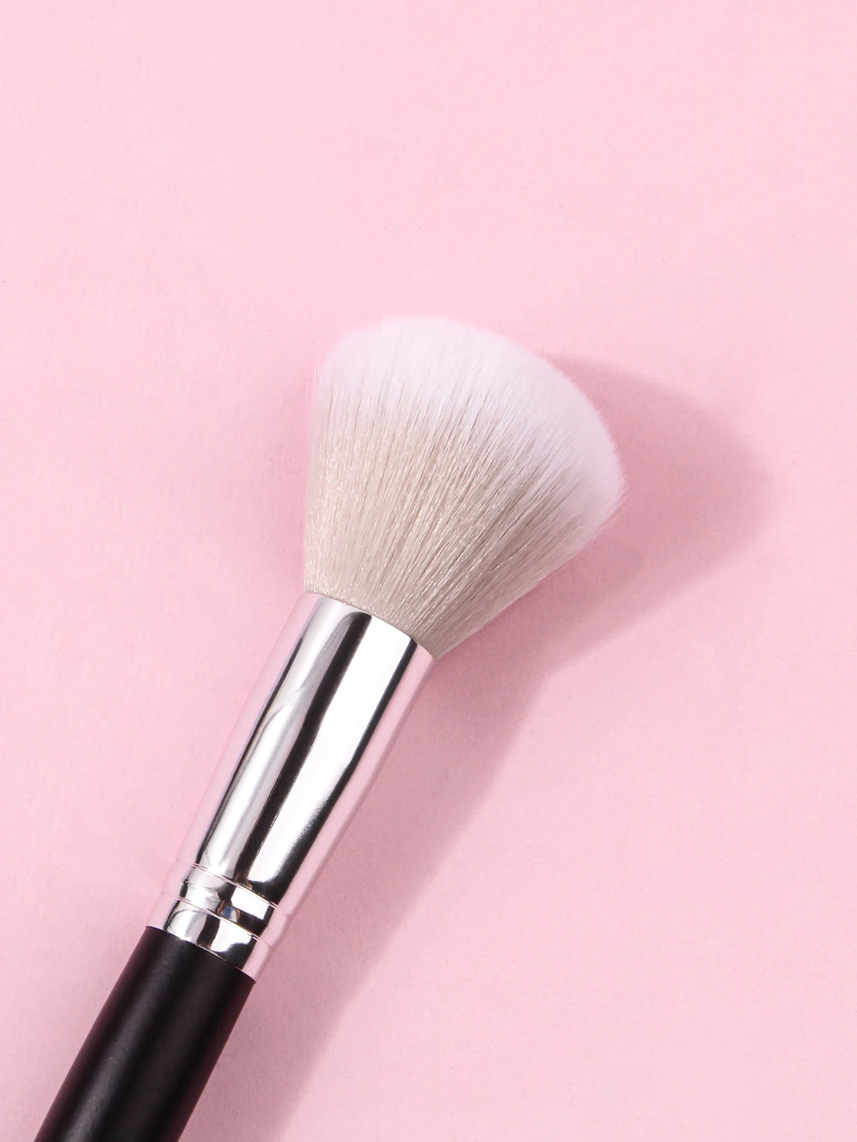 KOSSHOW Blush Brush – Powder & Contour | Wooden Handle Makeup Brush QXL