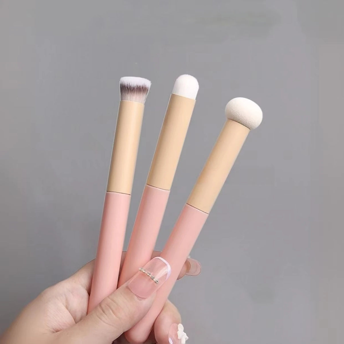 3-Piece Makeup Brush Set – Concealer, Foundation & Lip Brush Makeup Brush Set QXL