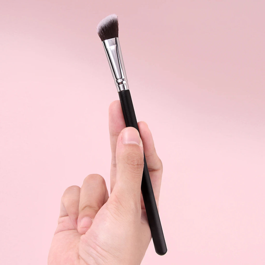 KOSSHOW Precision Contour Brush – Nose Sculpting & Highlight Contour Makeup Brush QXL