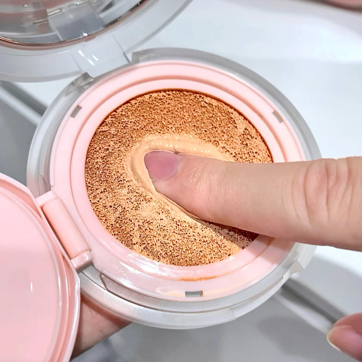 CC Cream Air Cushion Foundation – Lightweight Concealer 12g Air Cushion Foundation QXL