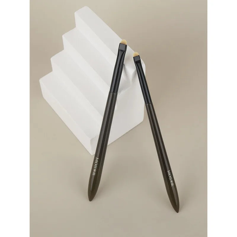 L27 Crescent Eyeliner Brush | Ultra-Thin Flat Makeup Brush Eyeliner Makeup Brush QXL