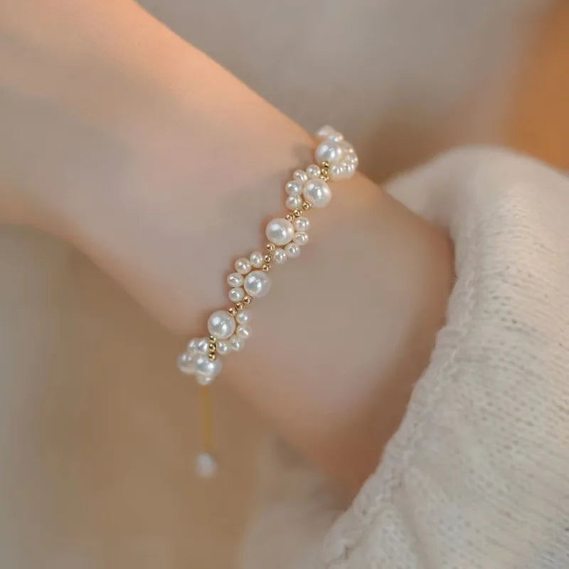 Elegant White Faux Pearl Beaded Bracelet | Unisex Strand Beaded Strand Bracelet QXL